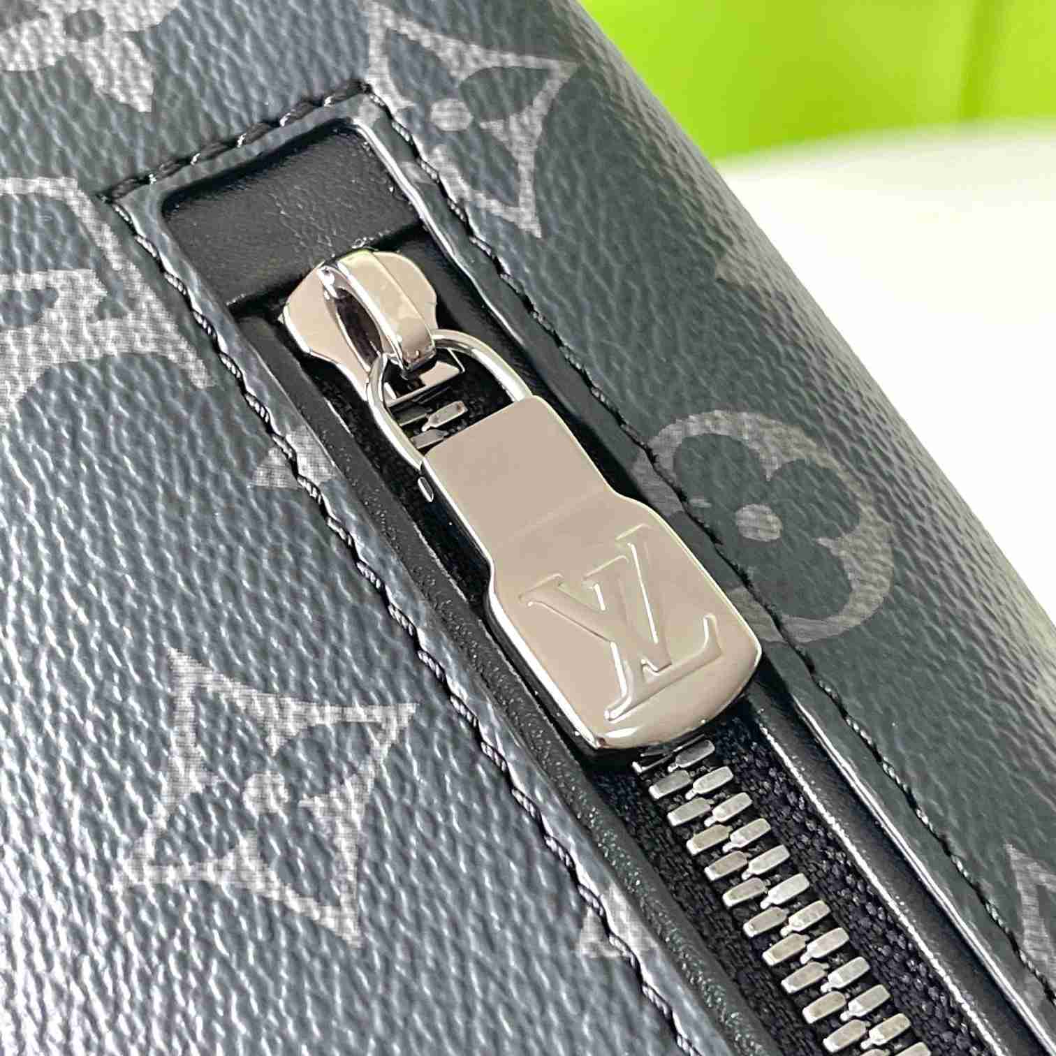 Louis Vuitton Discovery Bumbag PM    M46035 - 