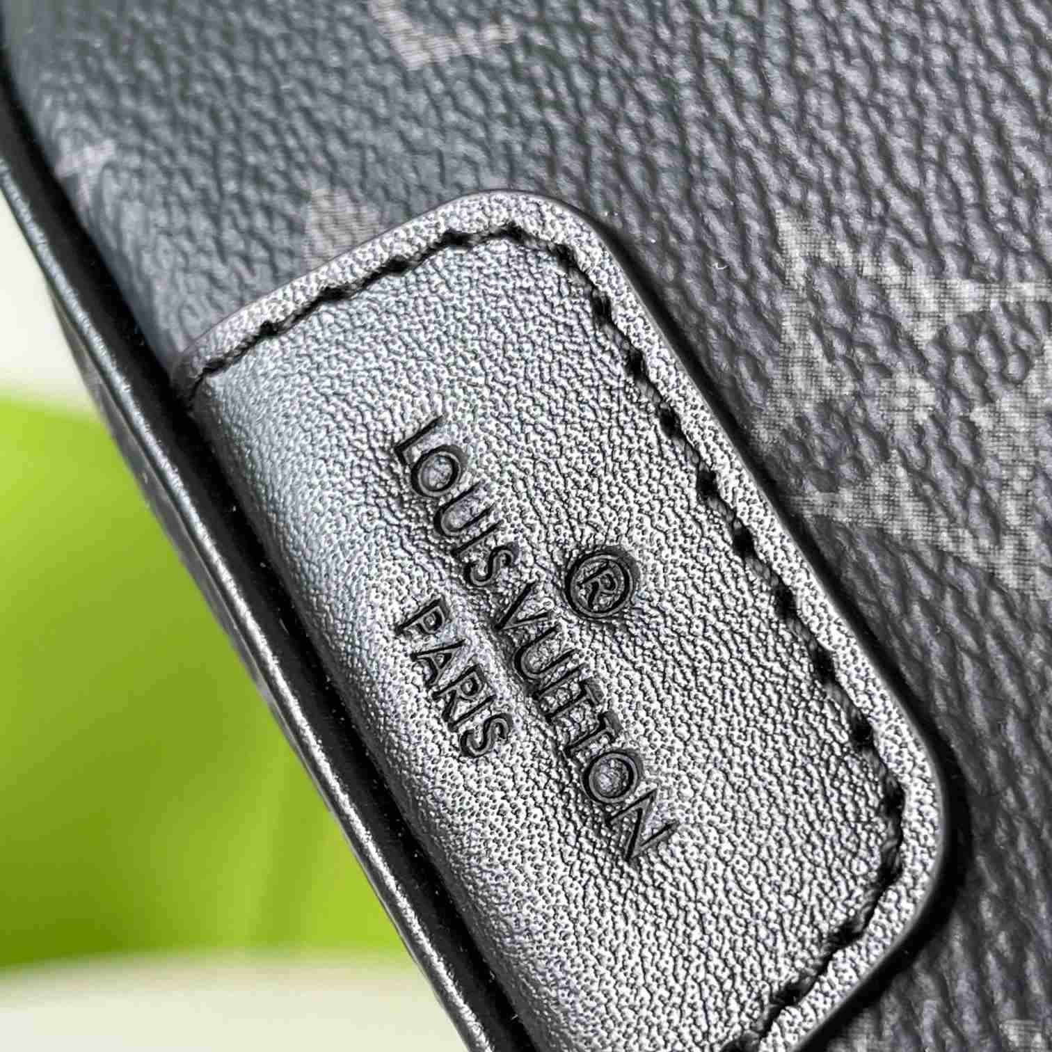 Louis Vuitton Discovery Bumbag PM    M46035 - 