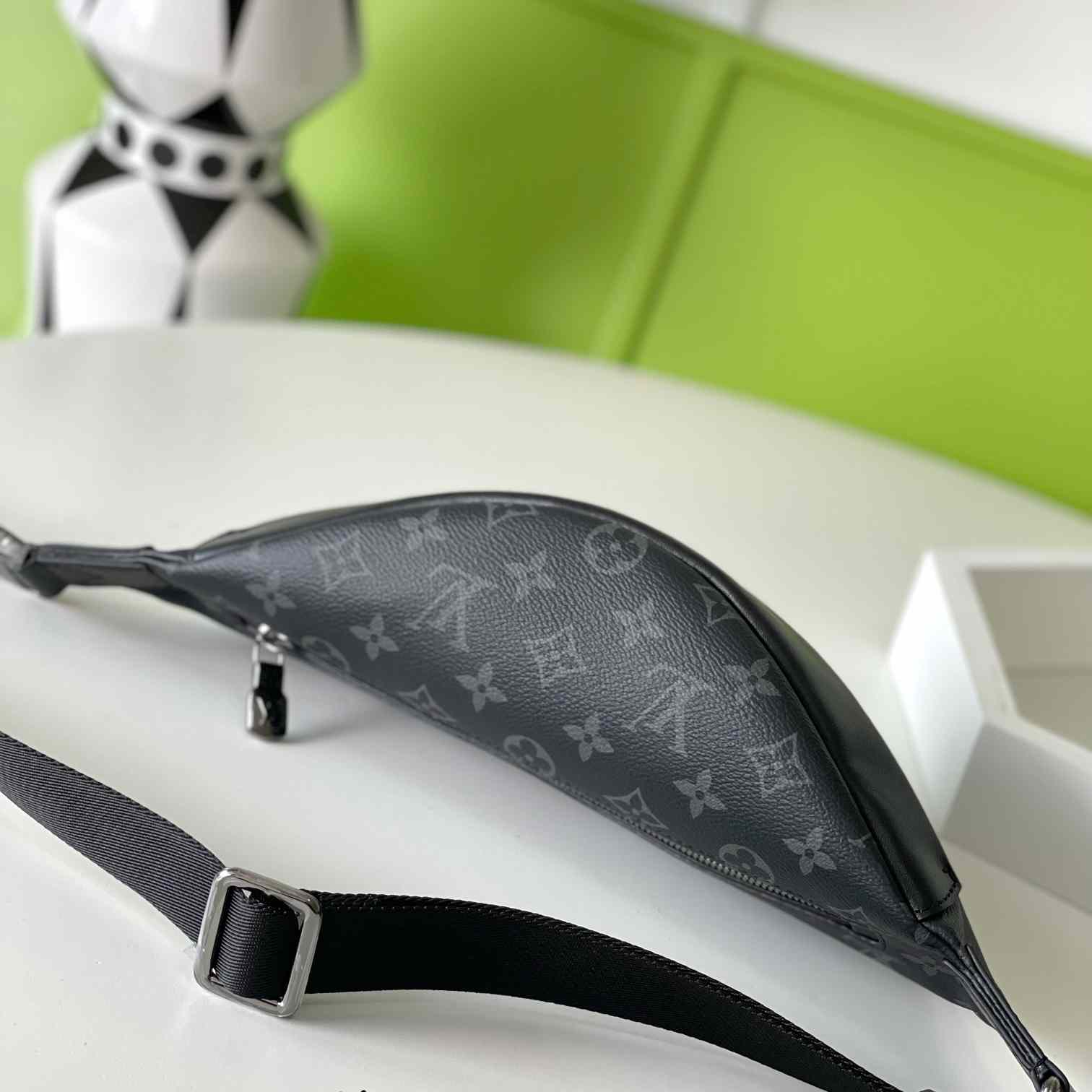 Louis Vuitton Discovery Bumbag PM    M46035 - 