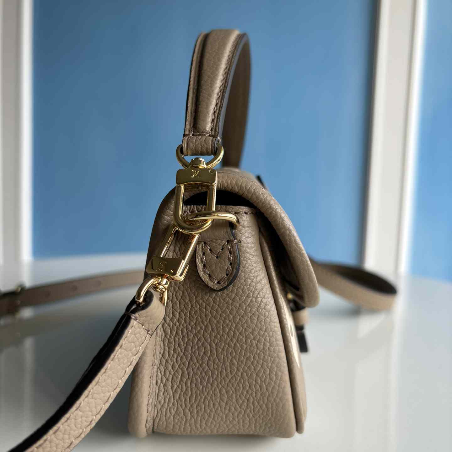 Louis Vuitton Nano Diane   M83300 - 