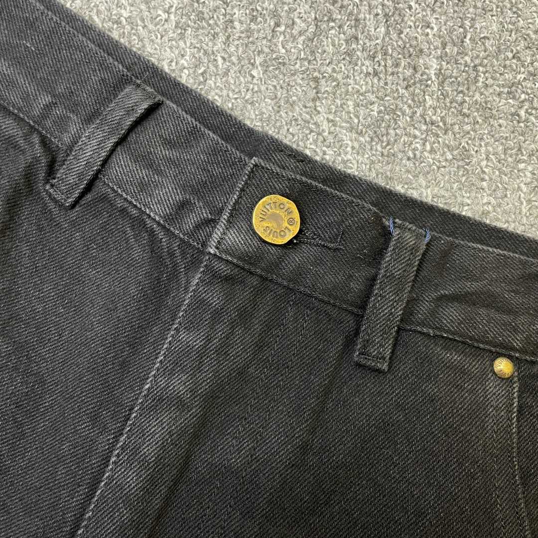 Louis Vuitton Monogram Denim Shorts    - 