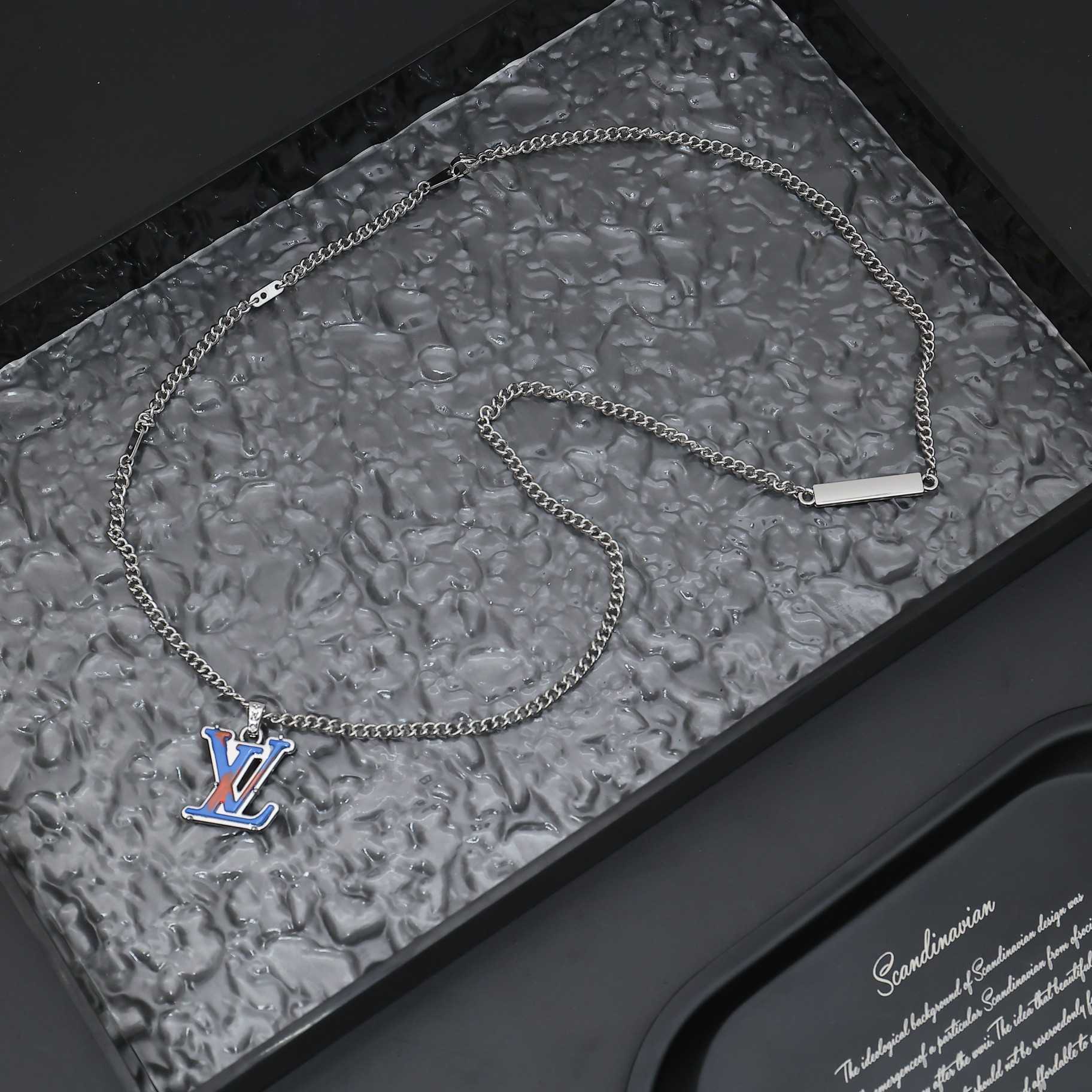 Louis Vuitton Monogram Chain Pendant - 