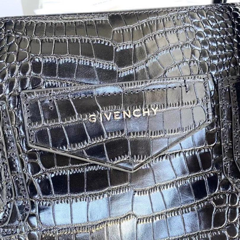 Givenchy Antigona Bag In Crocodile Effect Leather (45x9x35cm) - 