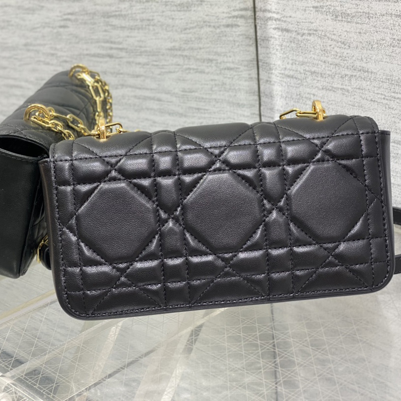 Dior Miss Daisy Mini Bag - DesignerGu