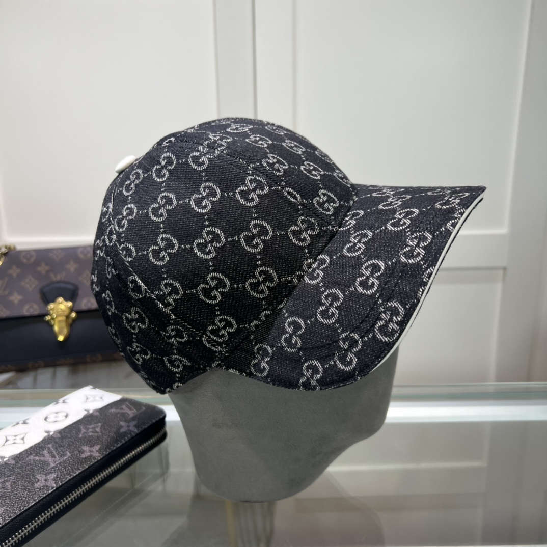 Gucci Baseball Cap - 