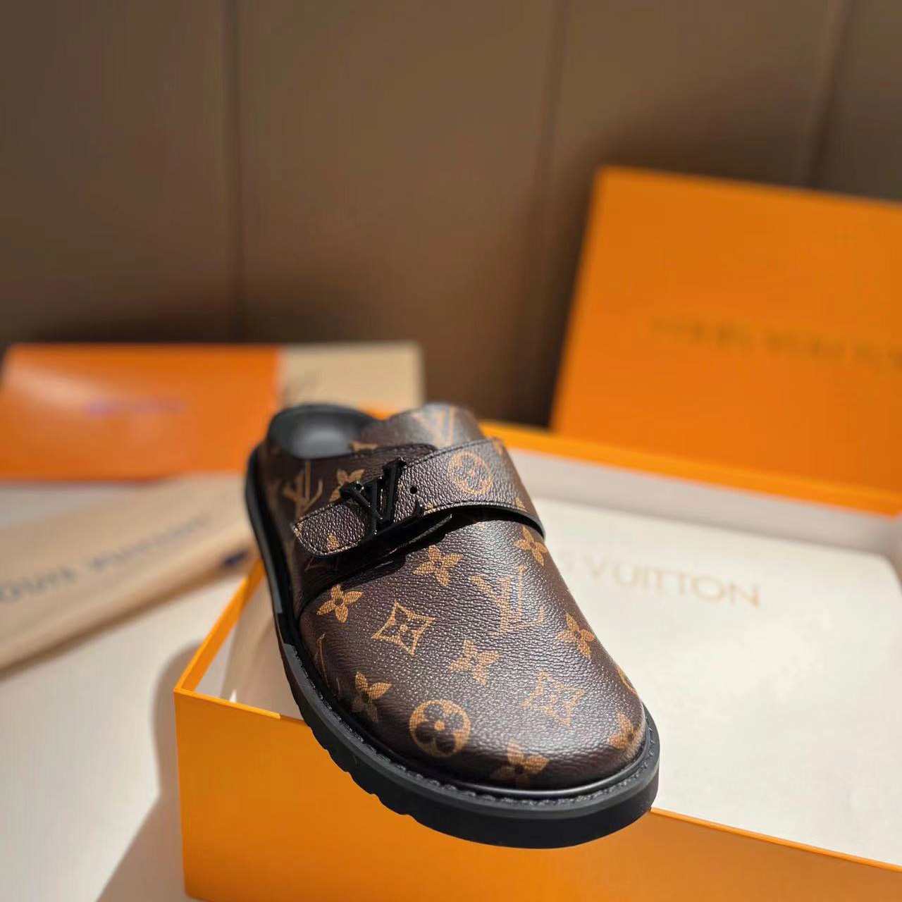 Louis Vuitton LV Easy Mule    1A8WIB - 