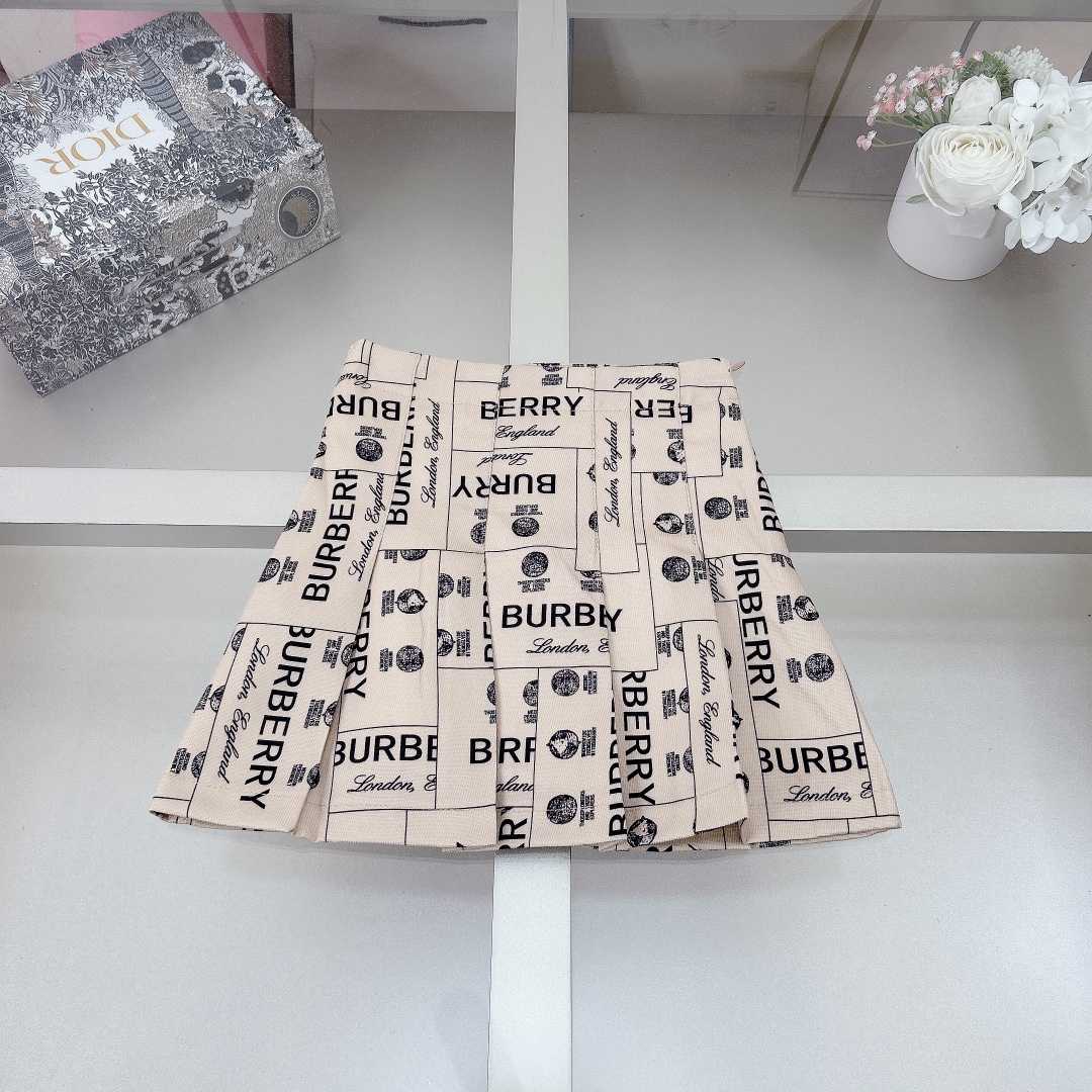 Burberry Kid's Tee & Skirt - 