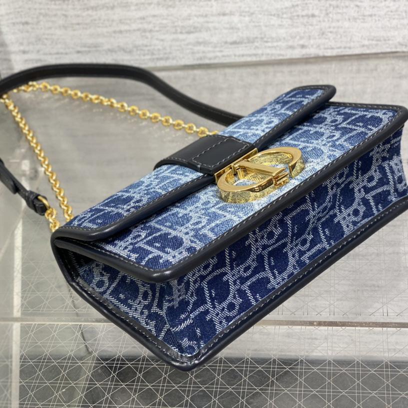 Dior 30 Montaigne East-West Bag With Chain - 