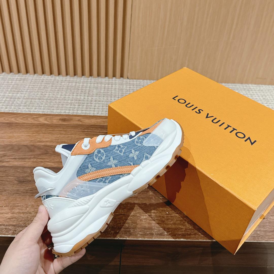 Louis Vuitton Run 55 Sneaker        1ACHTV       - 