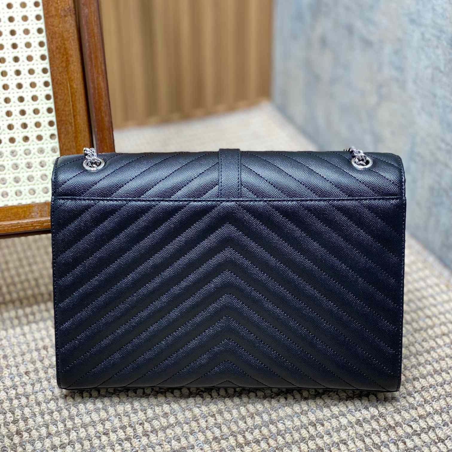 Saint Laurent Leather Shoulder Bag (31x21x7cm) - 