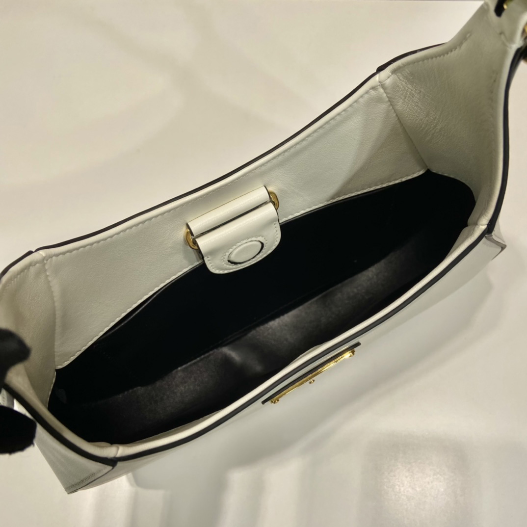 Prada Leather Shoulder Bag（27x19x5cm） - 