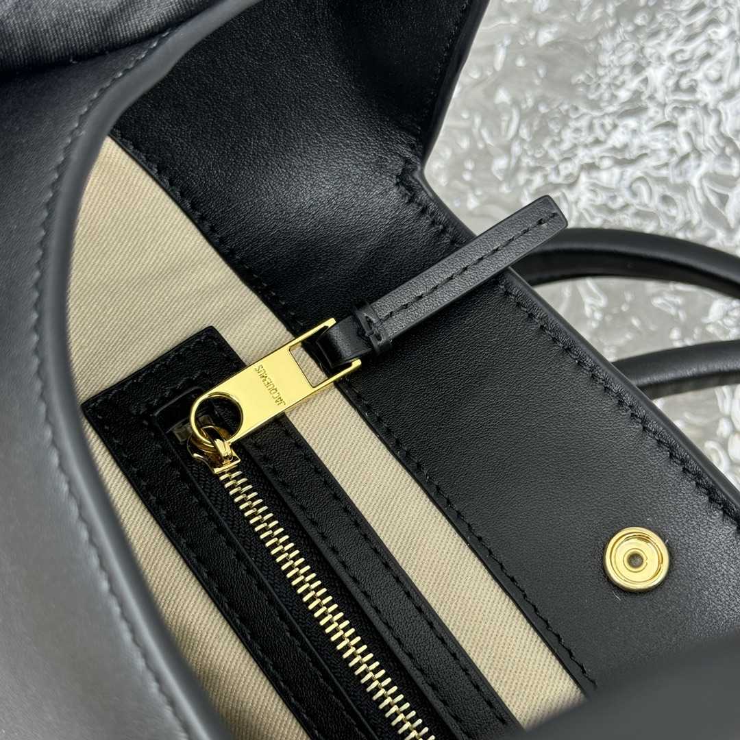 Jacquemus Le petit Tourni Mini Knotted Bucket Bag - 