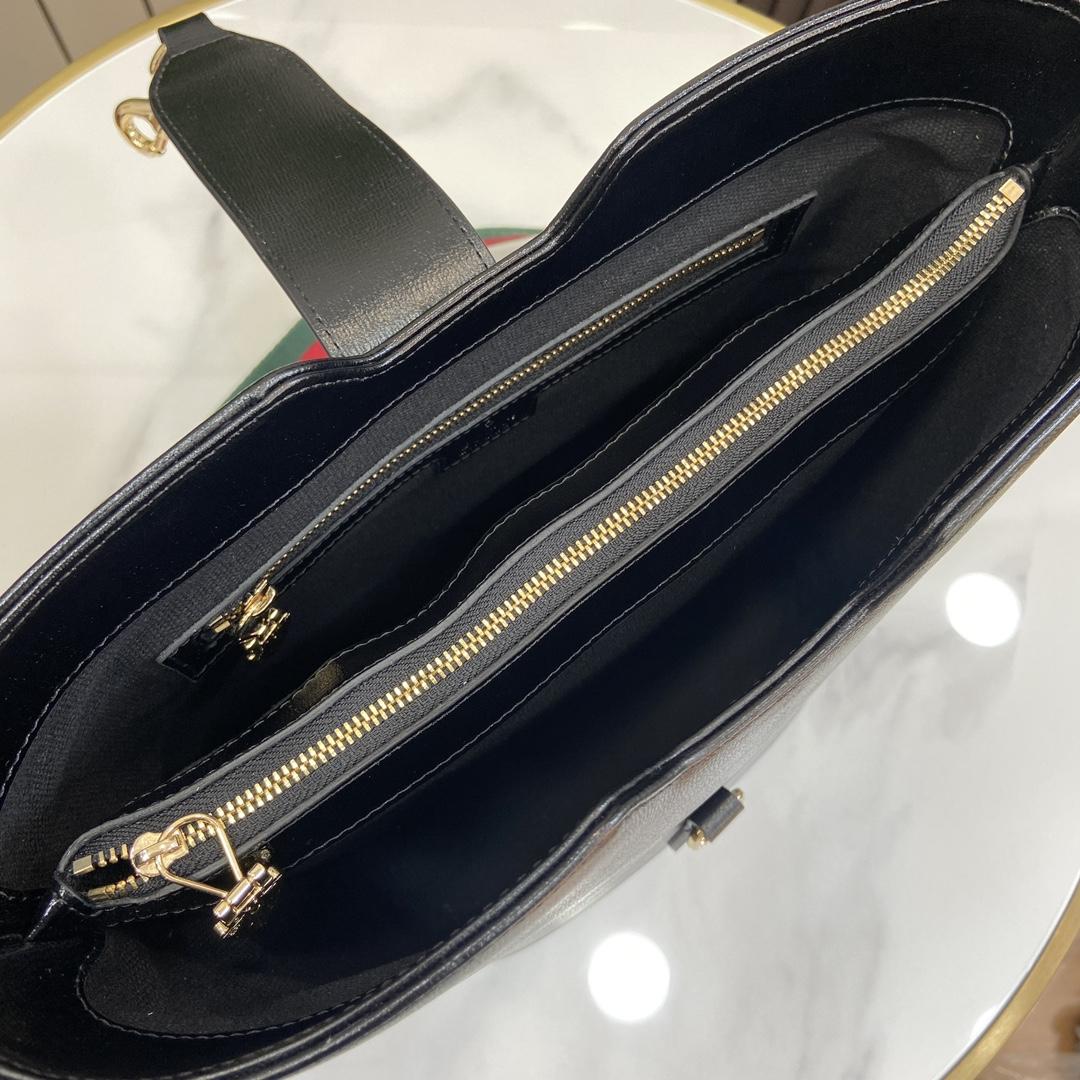 Gucci Medium Bucket Shoulder Bag - 