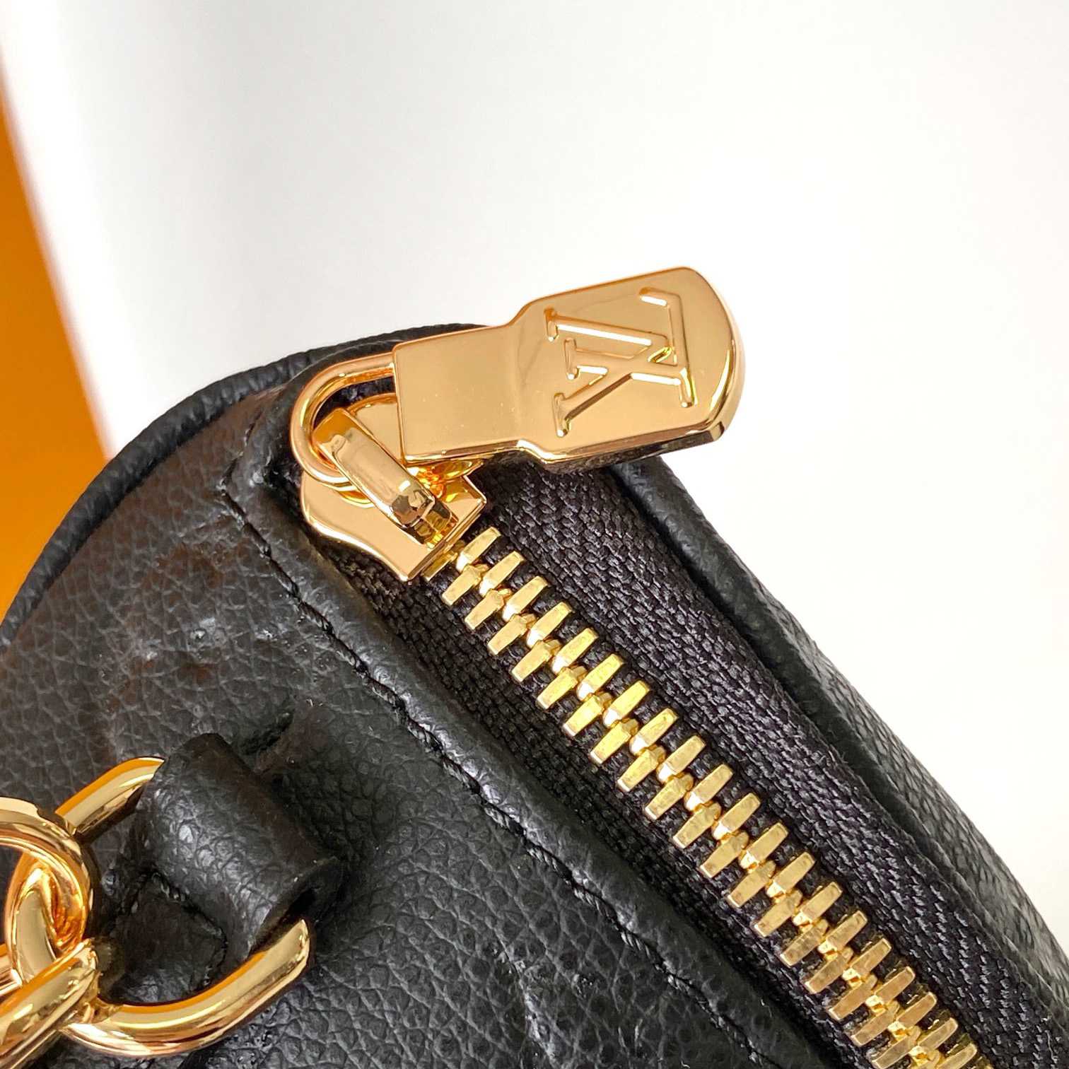 Louis Vuitton Mini Bumbag  M46917 - 
