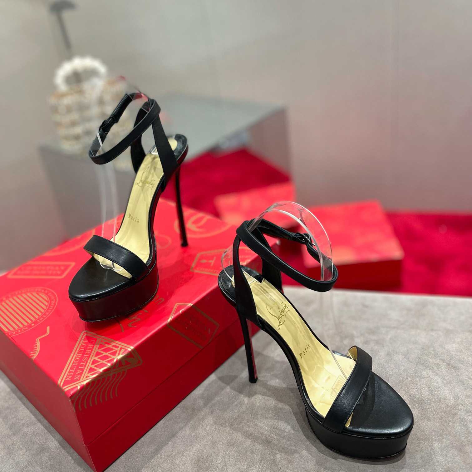 Christian Louboutin Loubi Queen Alta 150 Leather Platform Sandals - 