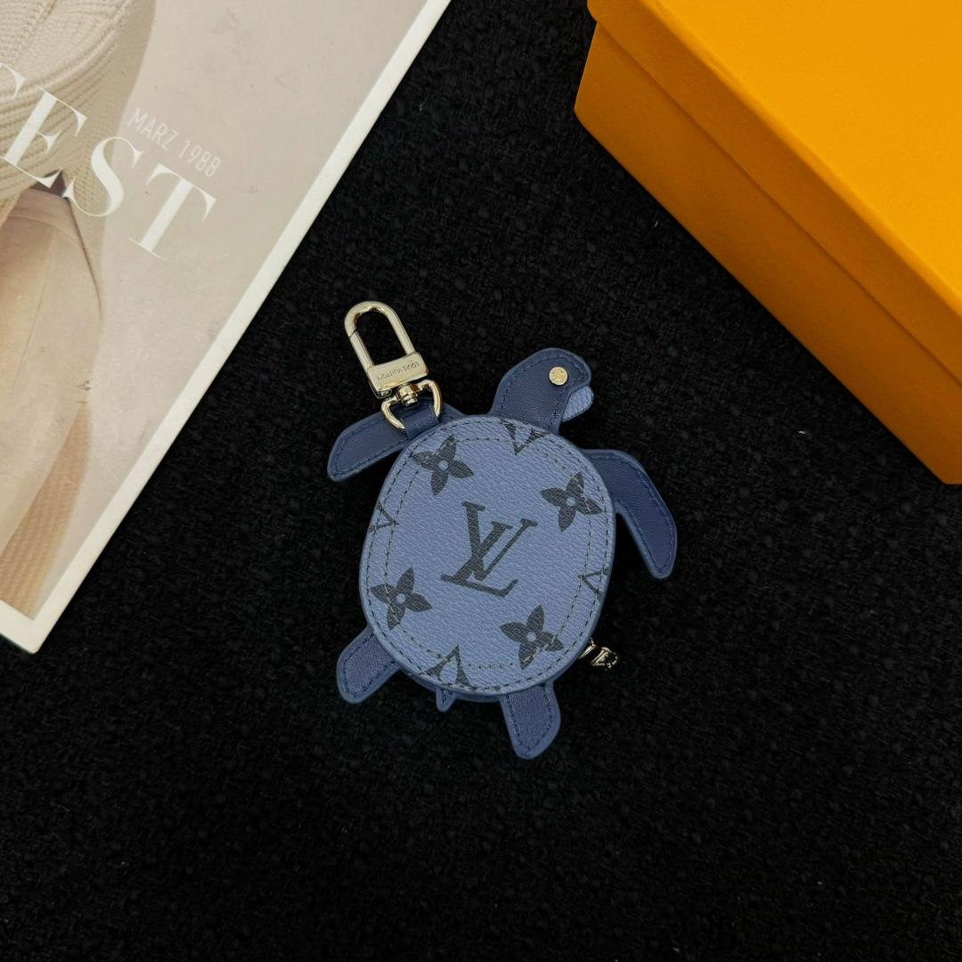 Louis Vuitton LV Turtle Pouch Bag Charm  M02047 - 