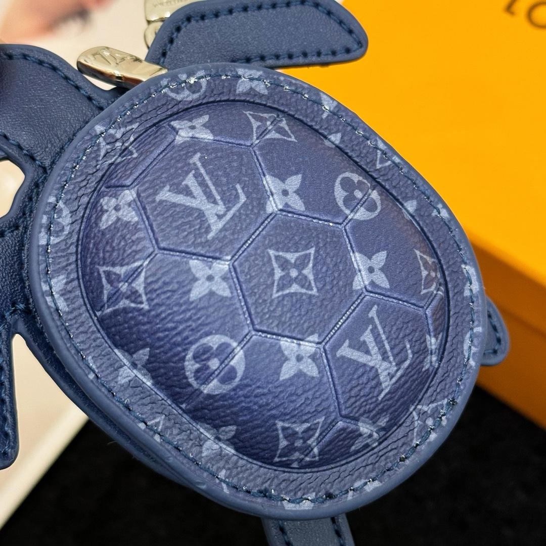 Louis Vuitton LV Turtle Pouch Bag Charm  M02047 - 