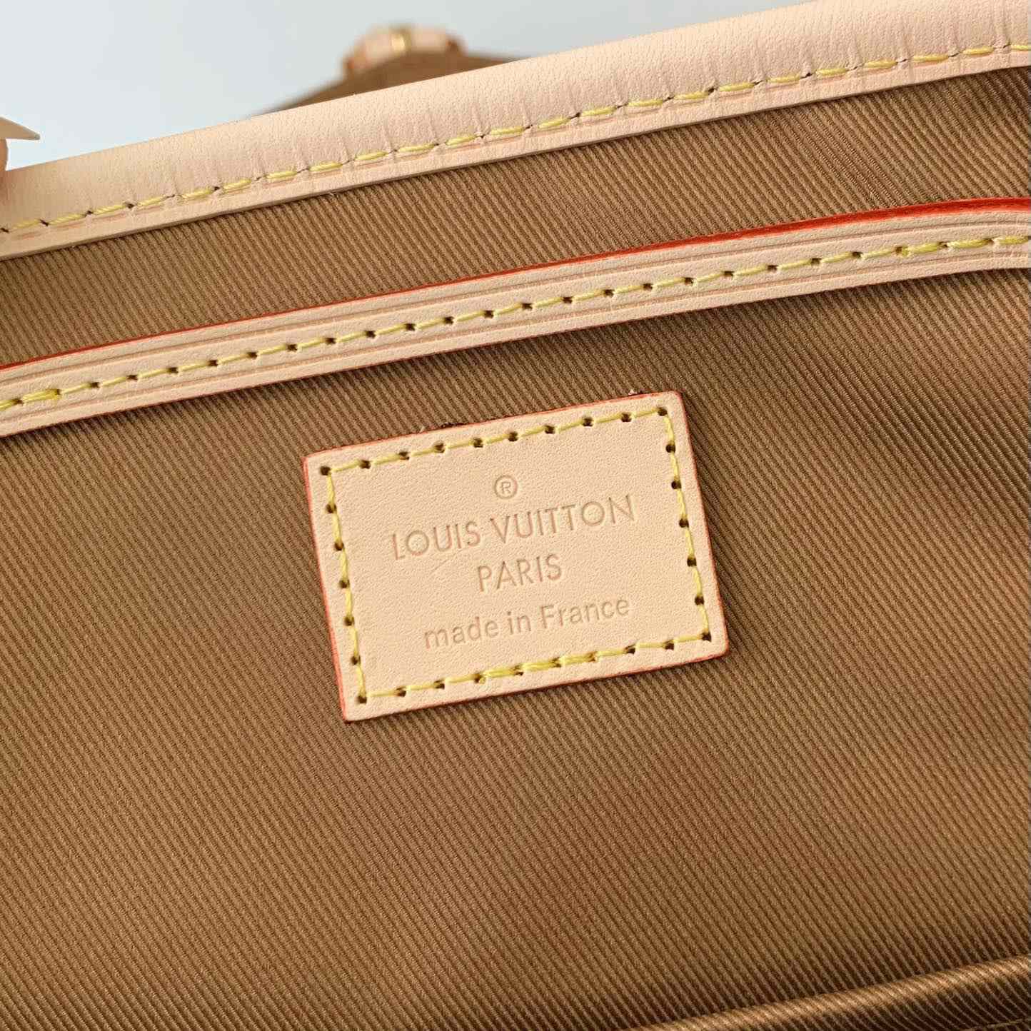 Louis Vuitton Montsouris PM   M11198 - 