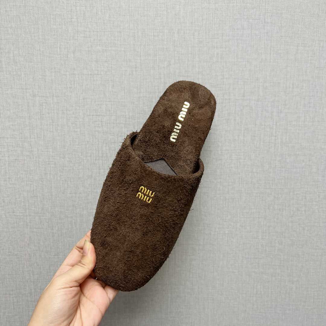 Miu Miu Suede Slippers - DesignerGu