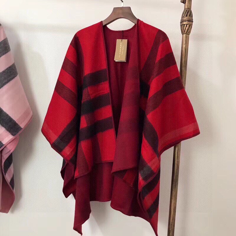 Burberry Charlotte Reversible Wool Felt Cape    140*140cm - 