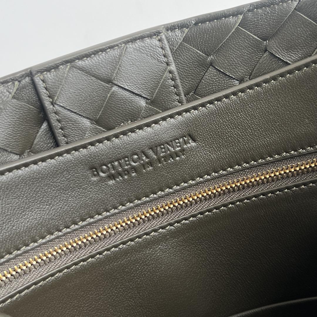 Bottega Veneta Medium Andiamo  32*24*12CM - 
