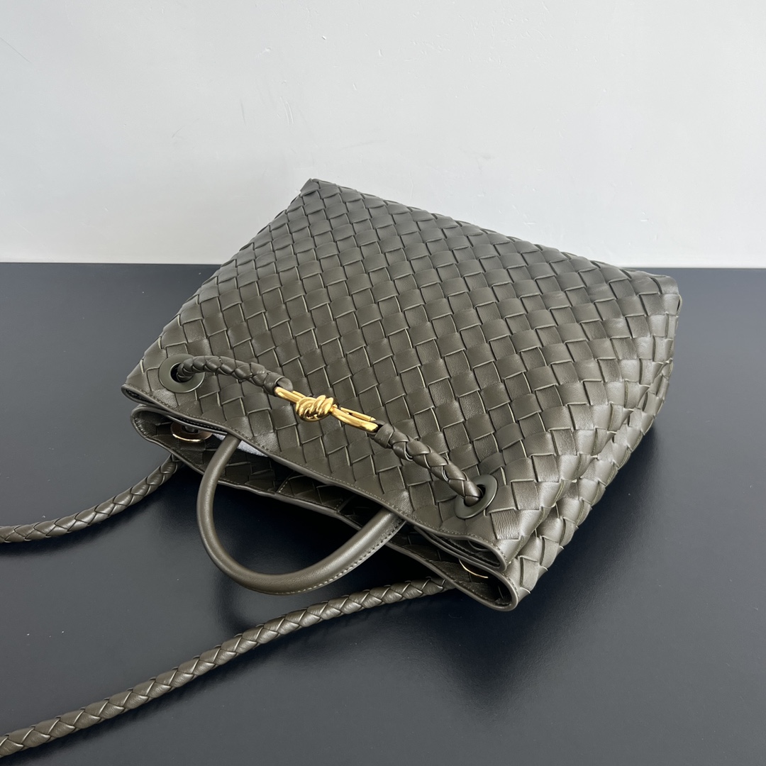 Bottega Veneta Medium Andiamo  32*24*12CM - 