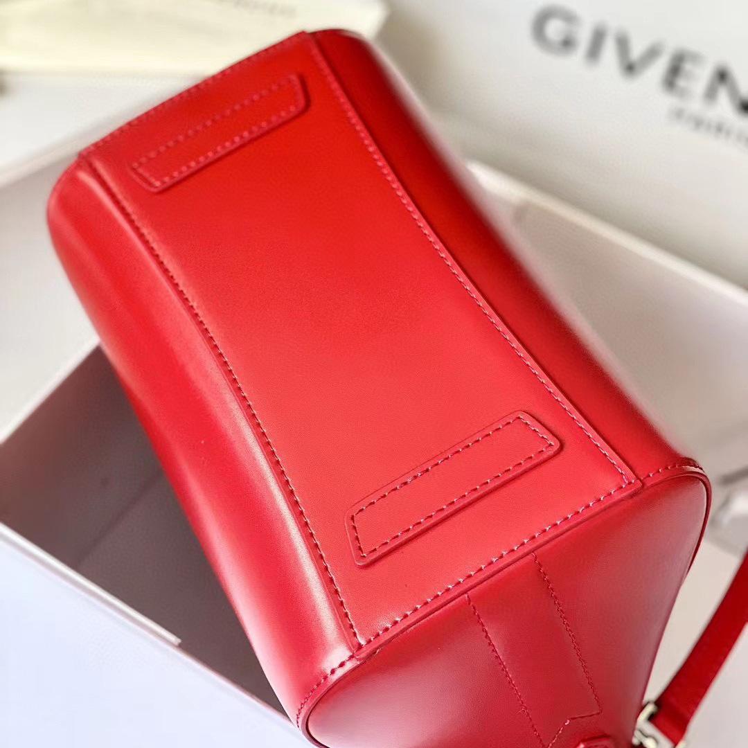 Givenchy Shiny Lord Calfskin Small Antigona Bag   22*27*13cm - 