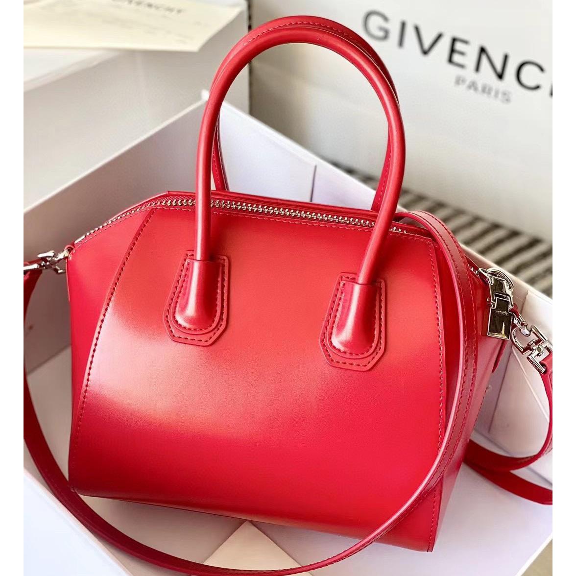 Givenchy Shiny Lord Calfskin Small Antigona Bag   22*27*13cm - 