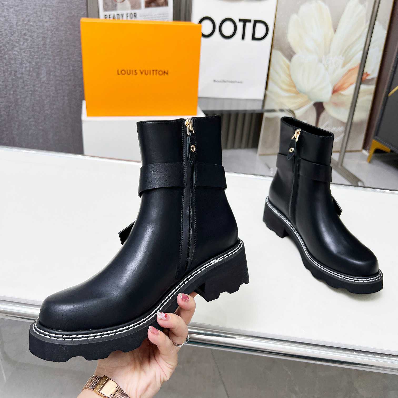 Louis Vuitton LV Beaubourg Ankle Boot   1ADADP - 