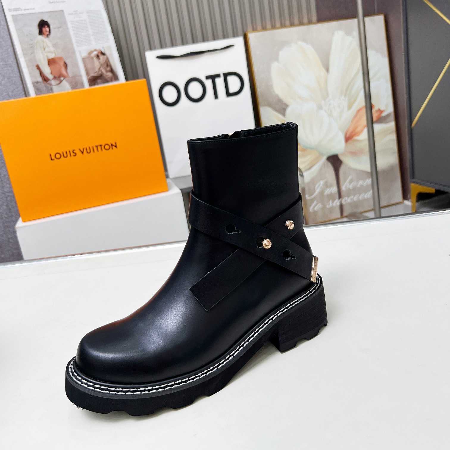 Louis Vuitton LV Beaubourg Ankle Boot   1ADADP - 