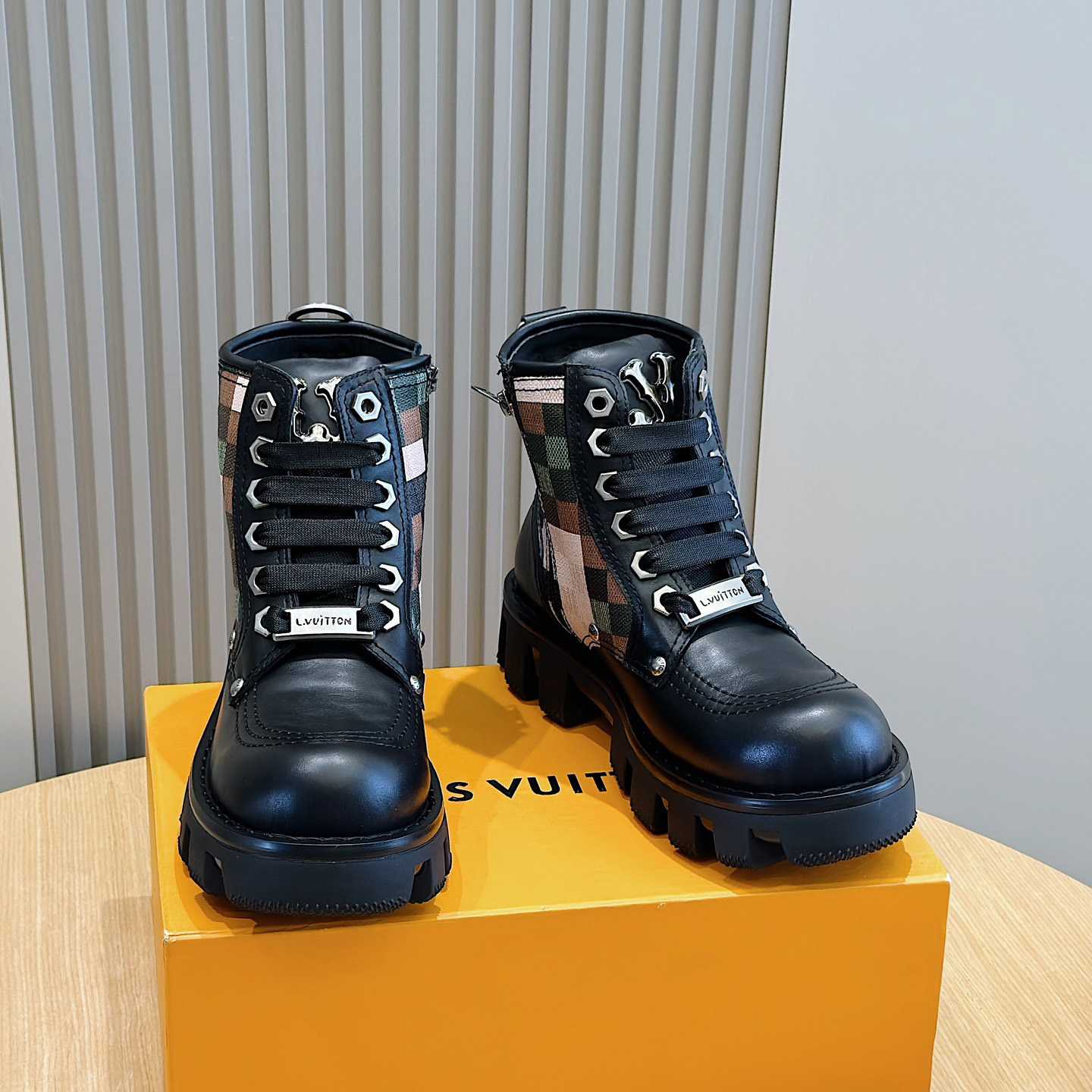 Louis Vuitton LV Checker Combat Boot   1ACNEX - 