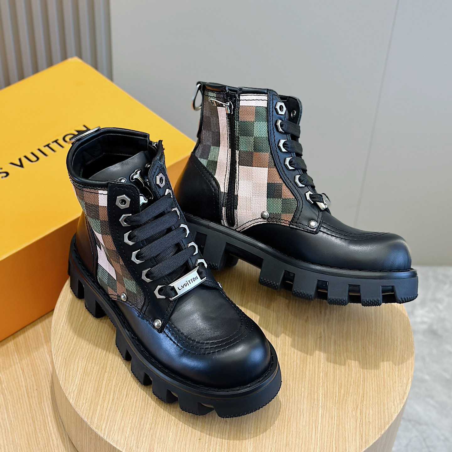 Louis Vuitton LV Checker Combat Boot   1ACNEX - 