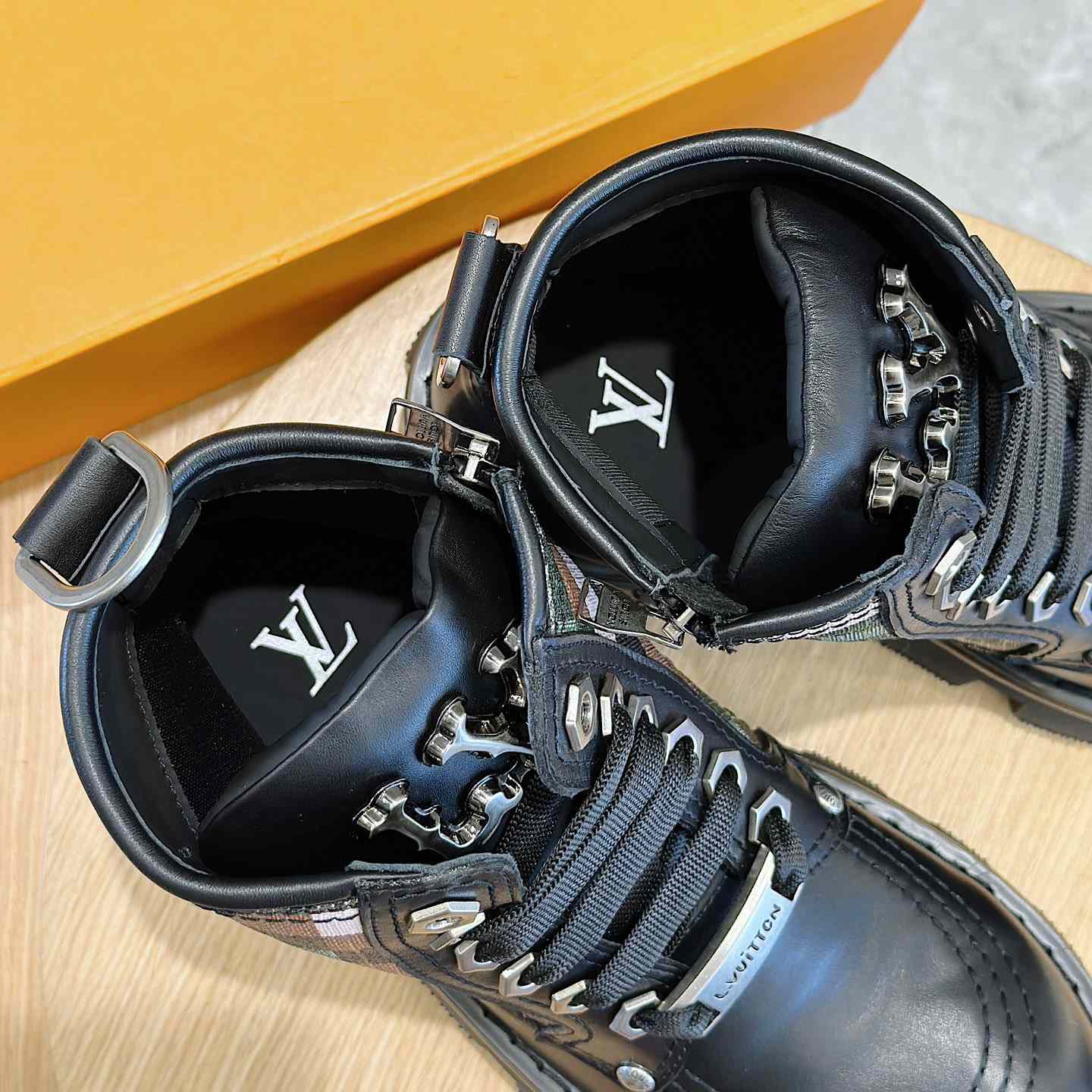 Louis Vuitton LV Checker Combat Boot   1ACNEX - 