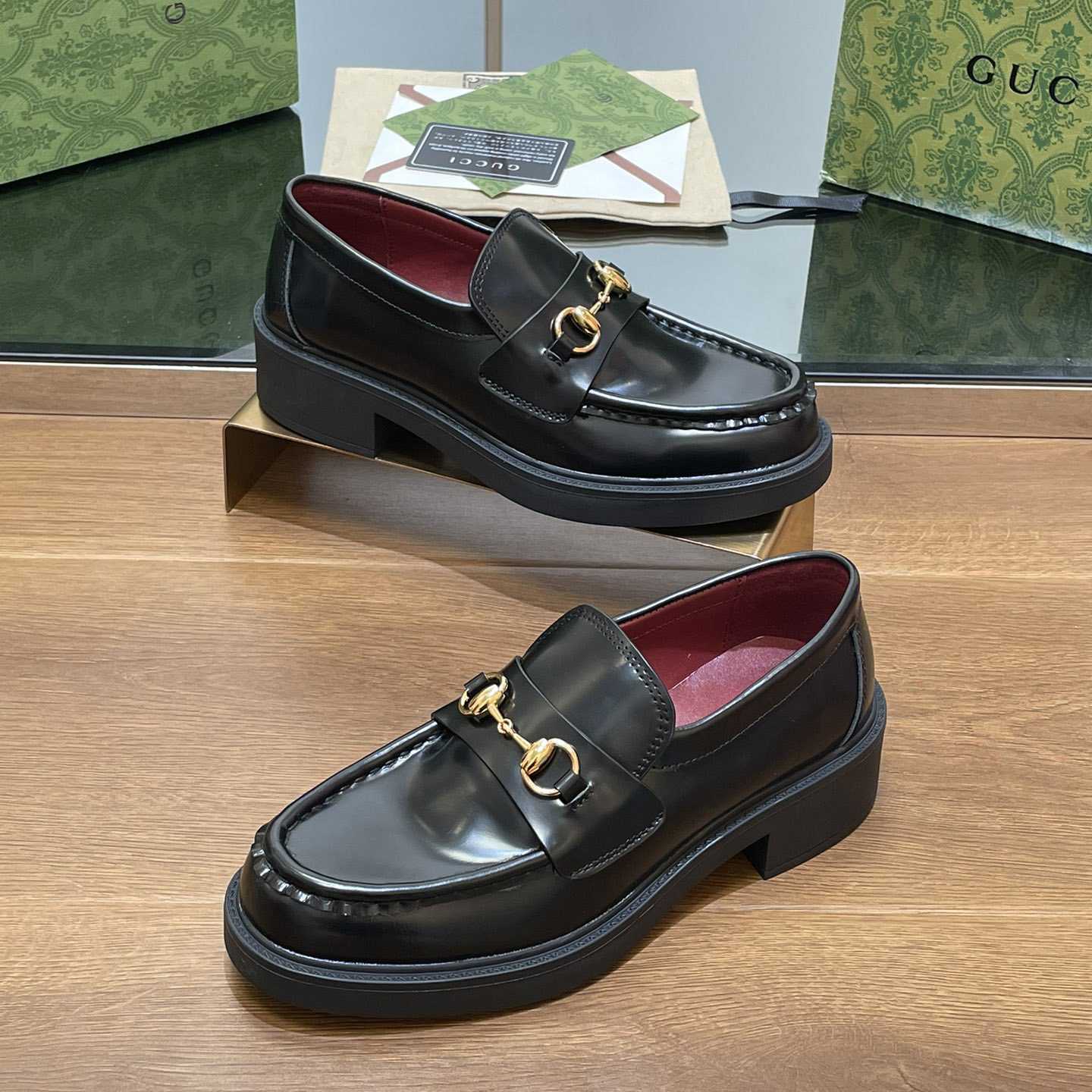 Gucci Women's Loafer With Horsebit - 