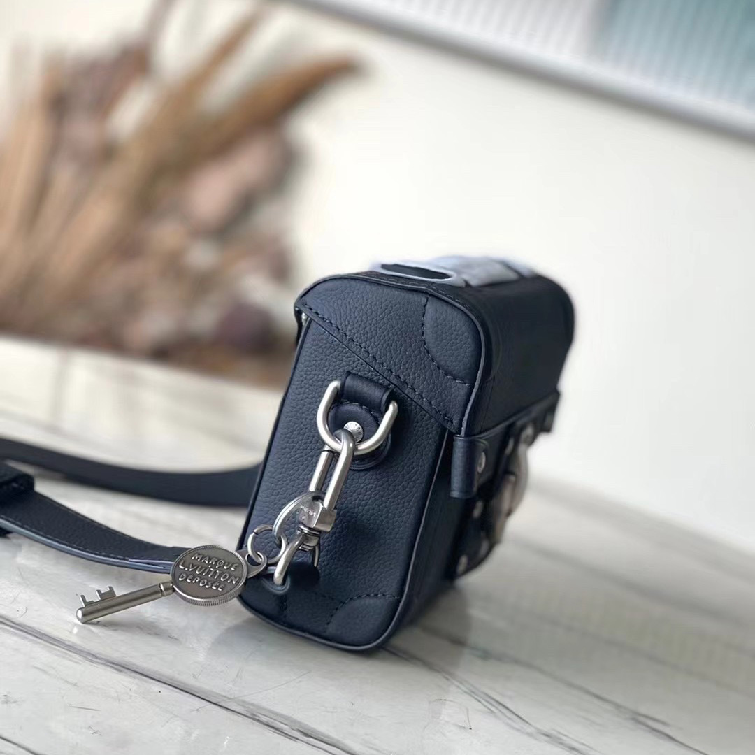 Louis Vuitton Soul Trunk  M11516 - 