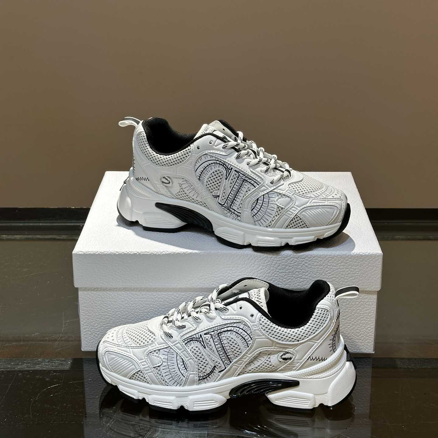 Dior Chrono Sneaker       - 