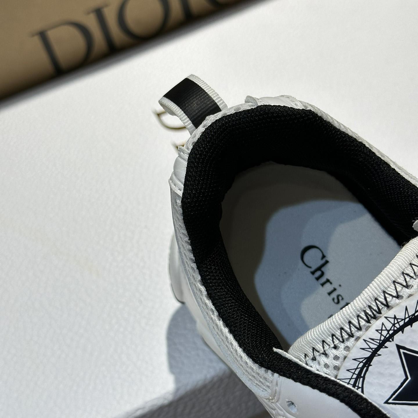 Dior Chrono Sneaker       - 