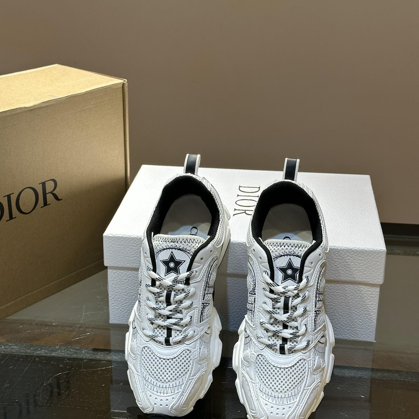 Dior Chrono Sneaker       - 