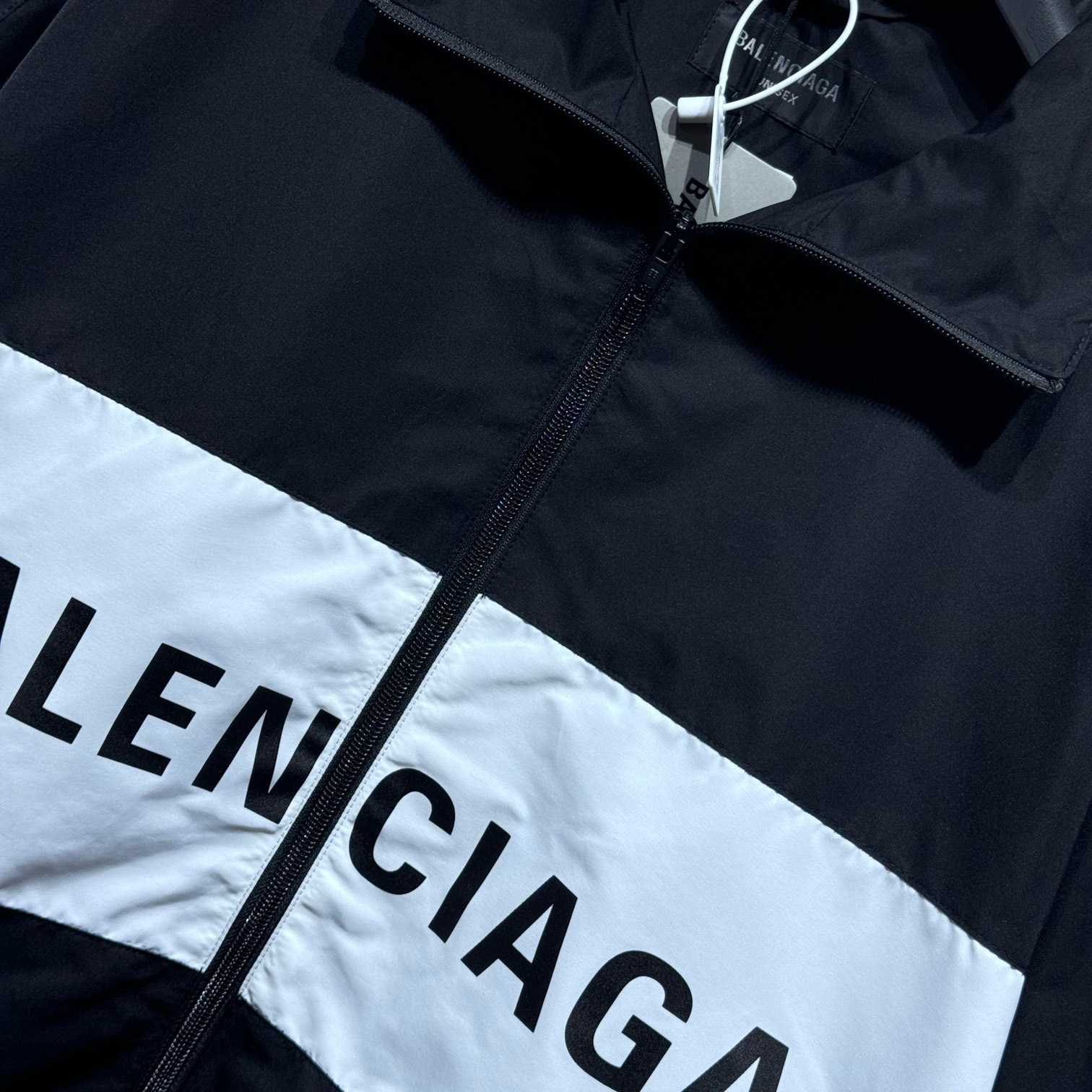 Balenciaga Logo-print Zip-up Windbreaker - 