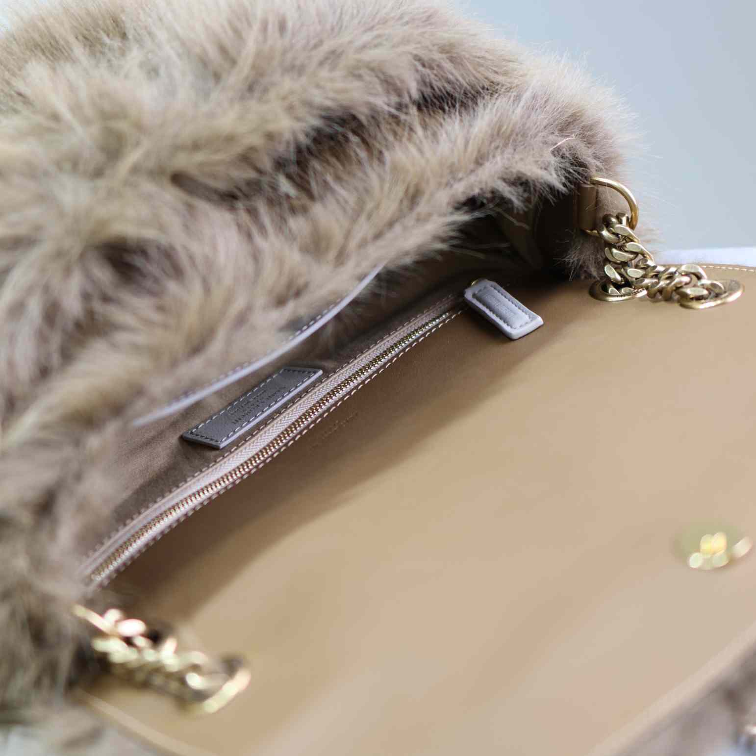 Saint Laurent Shoulder Bag (28×20×8.5cm) - 