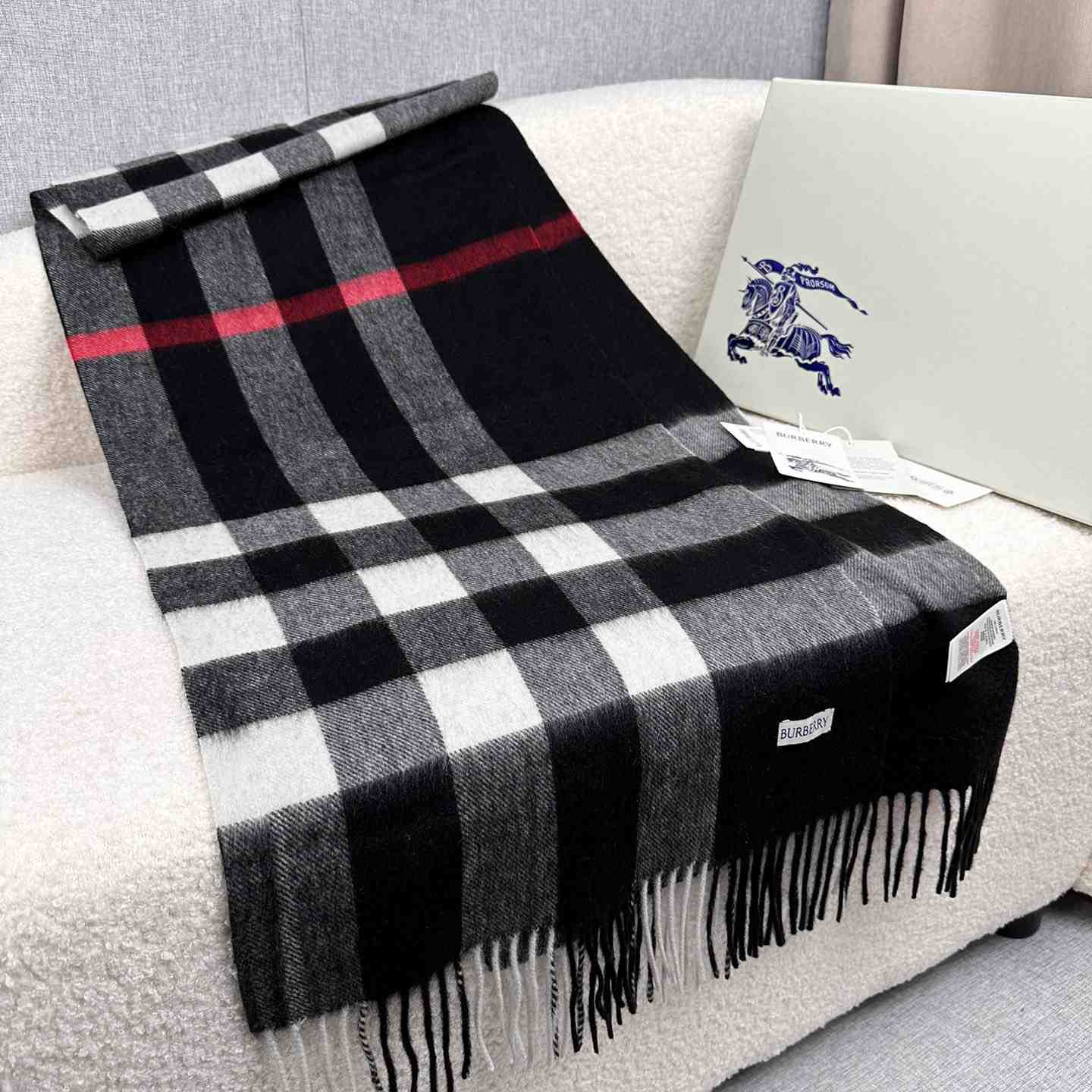 Burberry Scarf   180*40cm - 