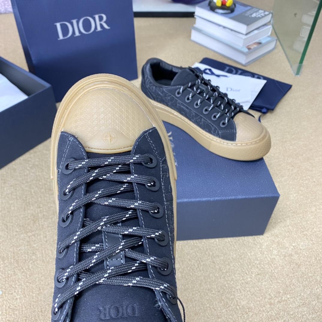 Dior And STONE ISLAND B33 Sneaker   - 