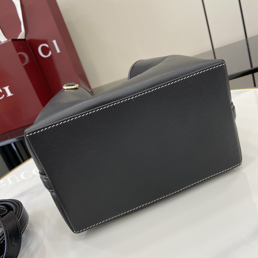 Gucci GG Emblem Mini Bucket Bag  - 