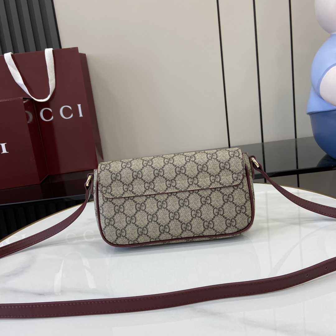 Gucci GG Mini Shoulder Bag With Cat Detail - 