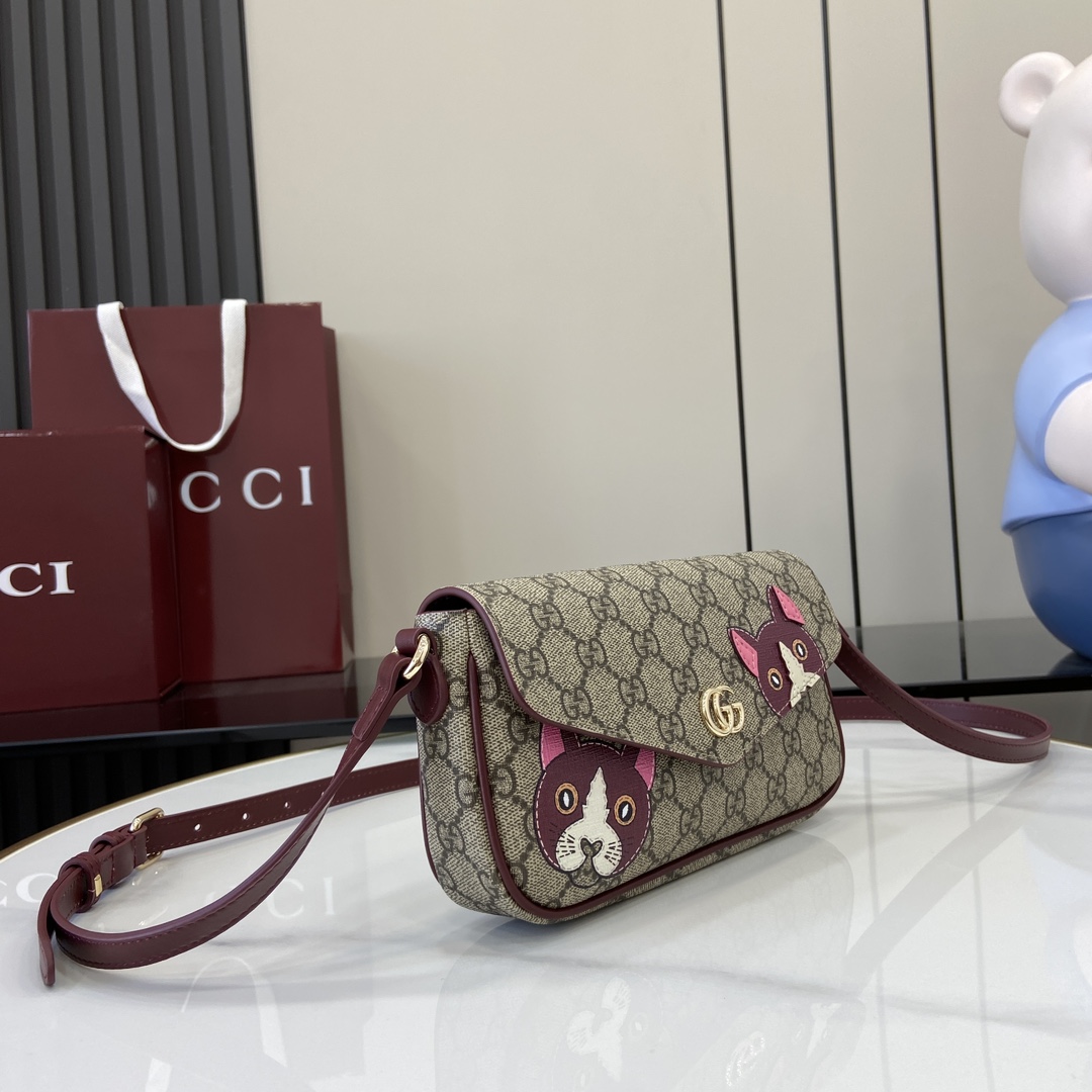 Gucci GG Mini Shoulder Bag With Cat Detail - 