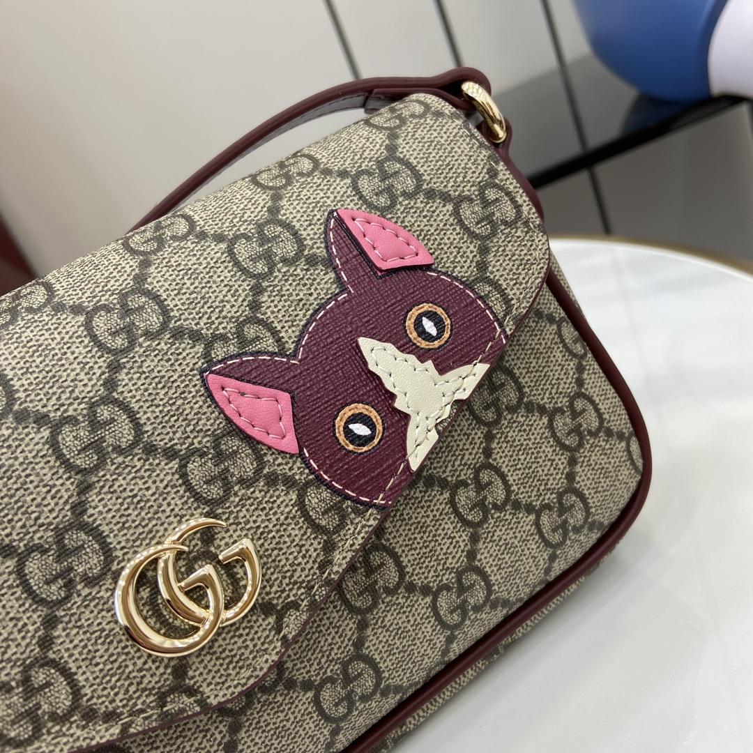 Gucci GG Mini Shoulder Bag With Cat Detail - 