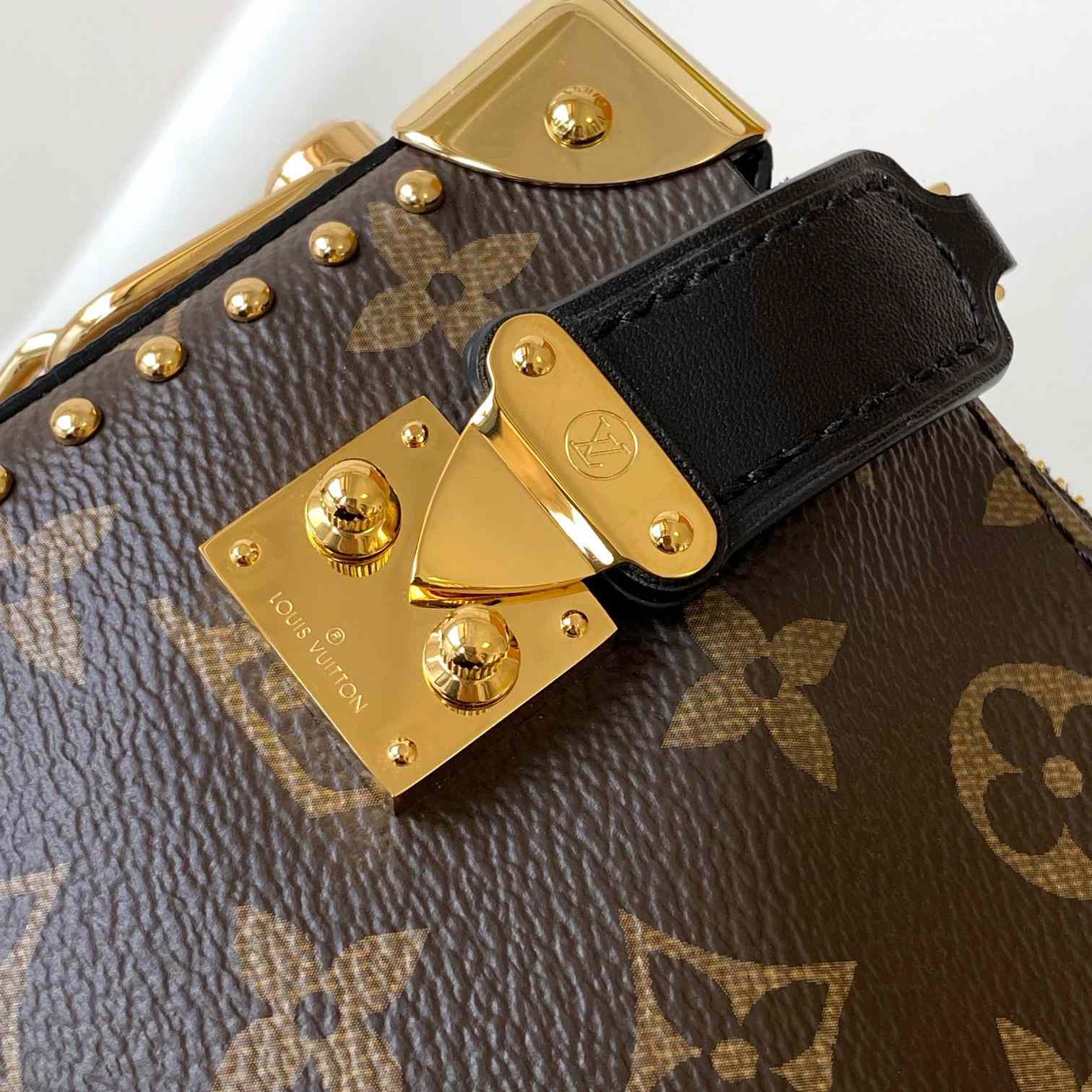 Louis Vuitton Slim Trunk  M13147 - 