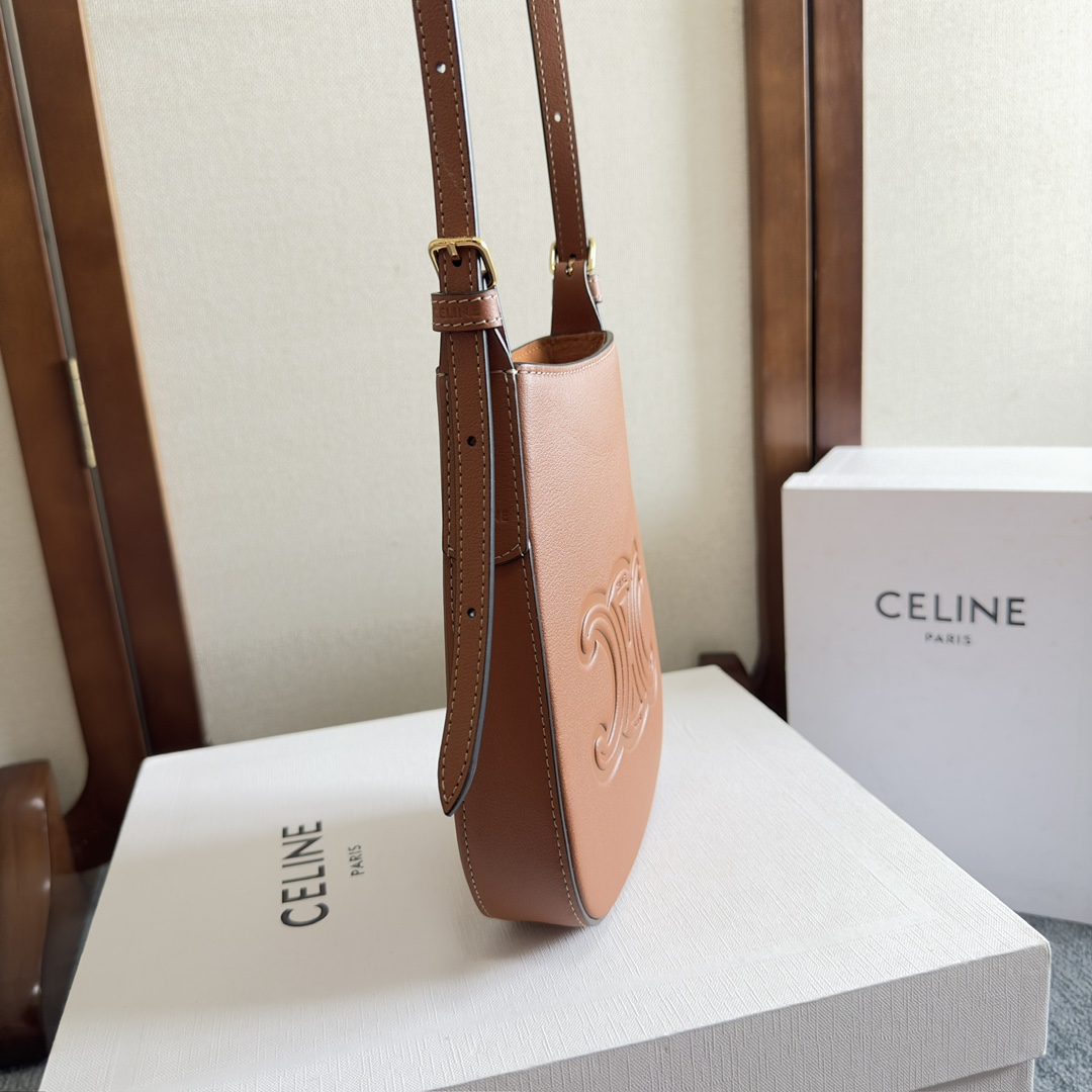 Celine Phone Pouch Heloise In Supple Calfskin - 