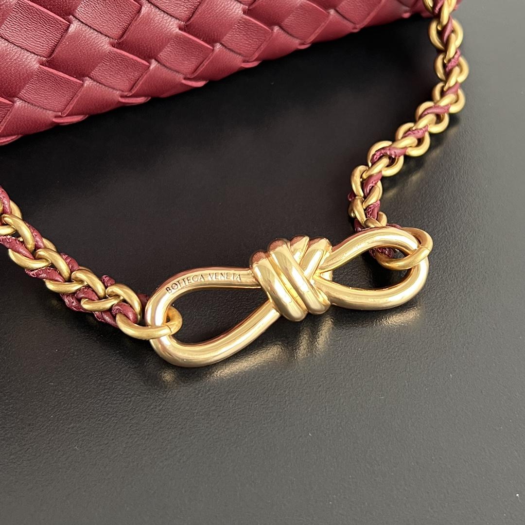 Bottega Veneta Andiamo Chain Leather Shoulder Bag （25x22x10.5cm） - 