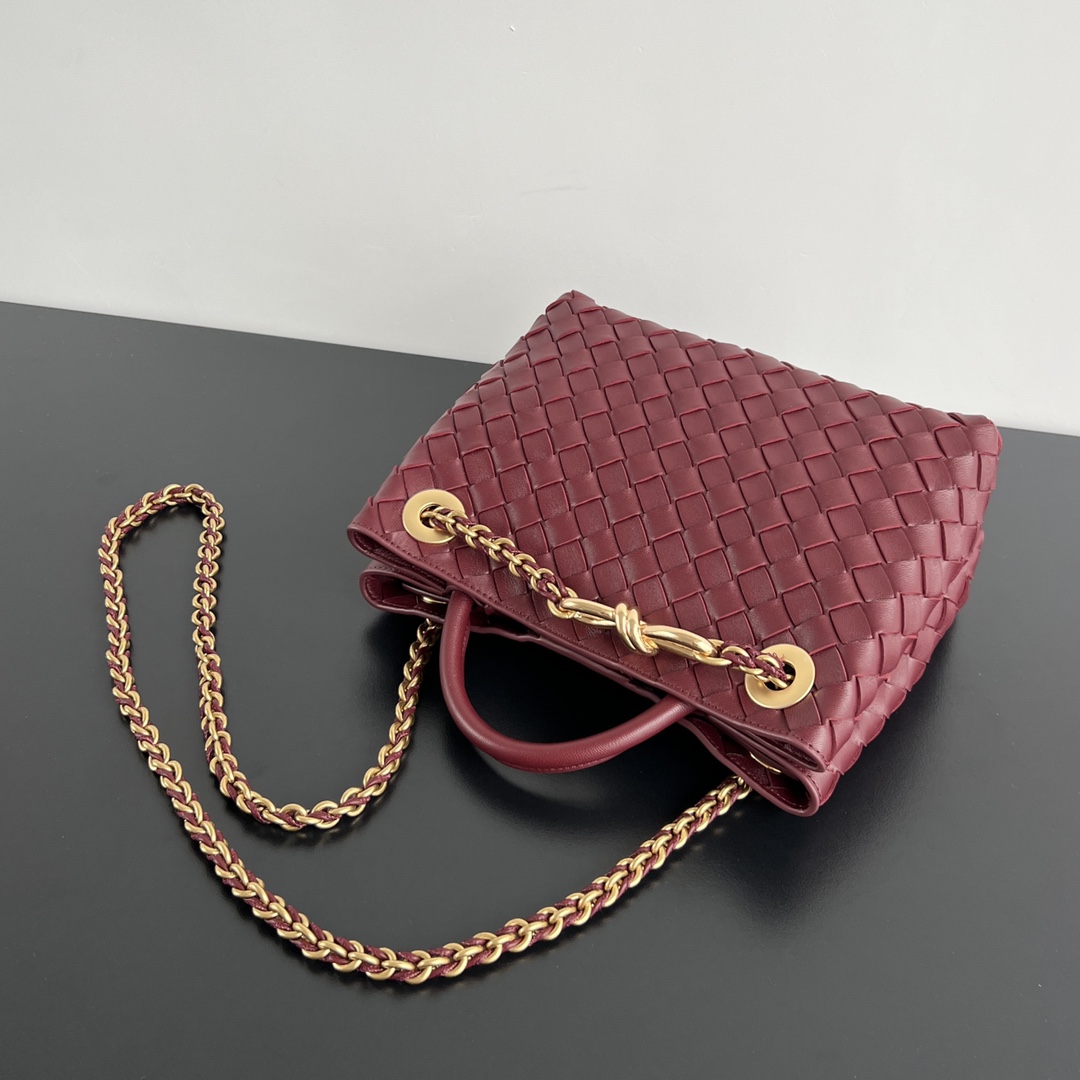 Bottega Veneta Andiamo Chain Leather Shoulder Bag （25x22x10.5cm） - 